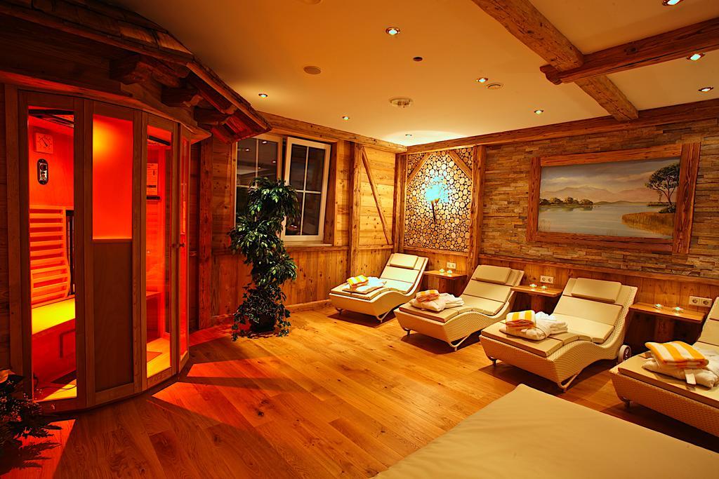 Hotel Am Schlossberg Erding Exterior photo
